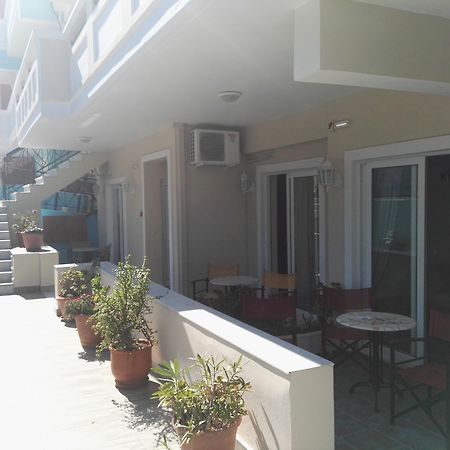 埃皮斯酒店 Agia Marina 外观 照片