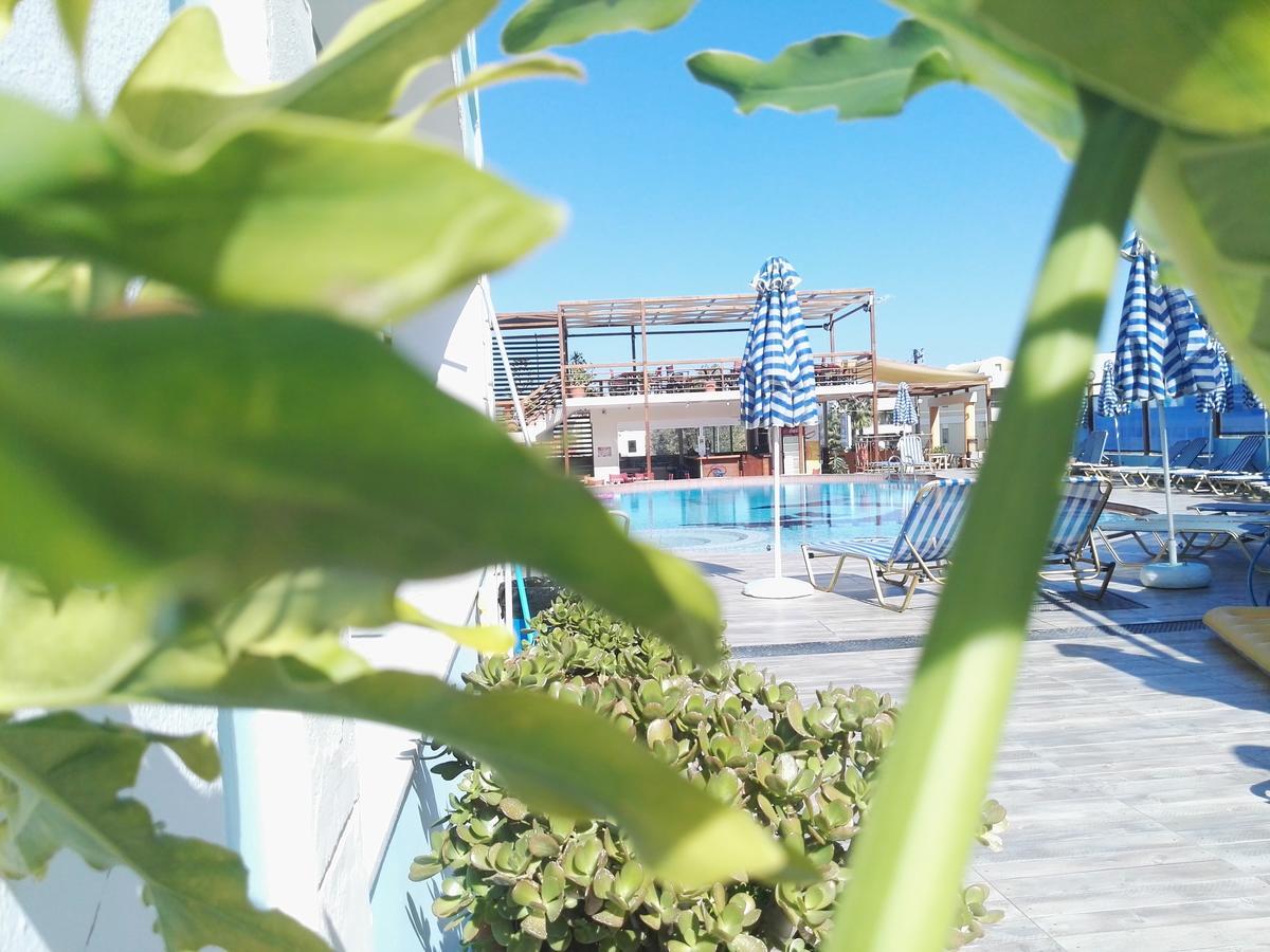 埃皮斯酒店 Agia Marina 外观 照片